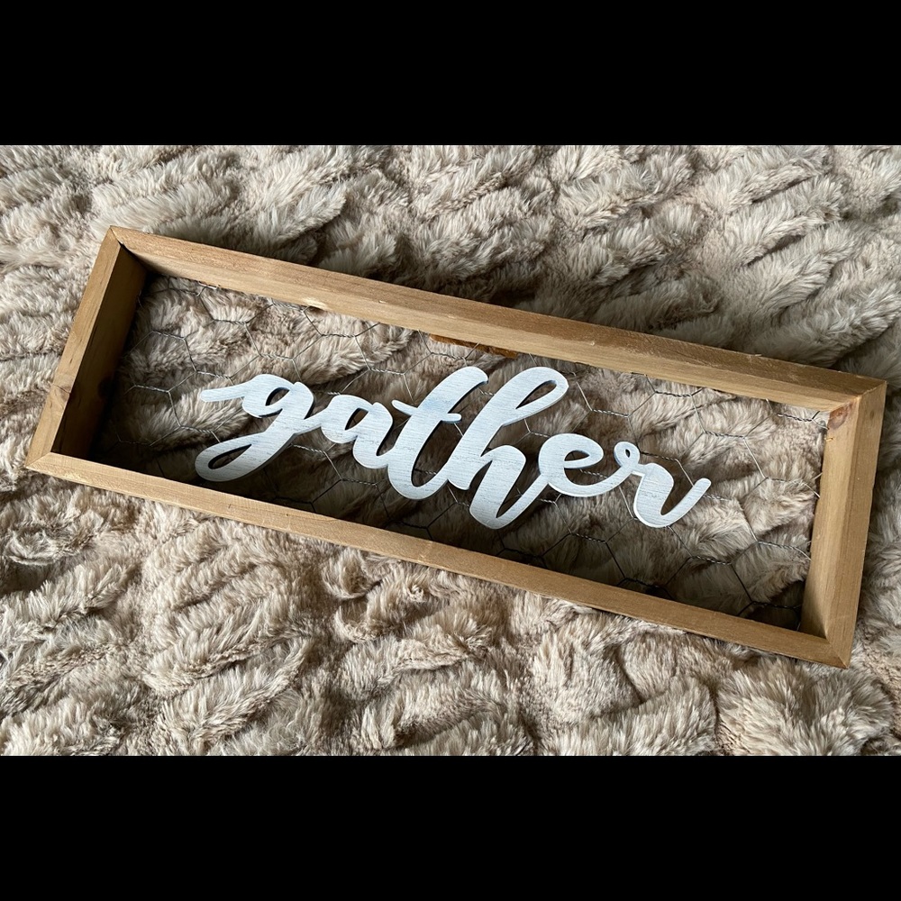 •GUC•Chicken Wire Wall Plaque- “Gather”